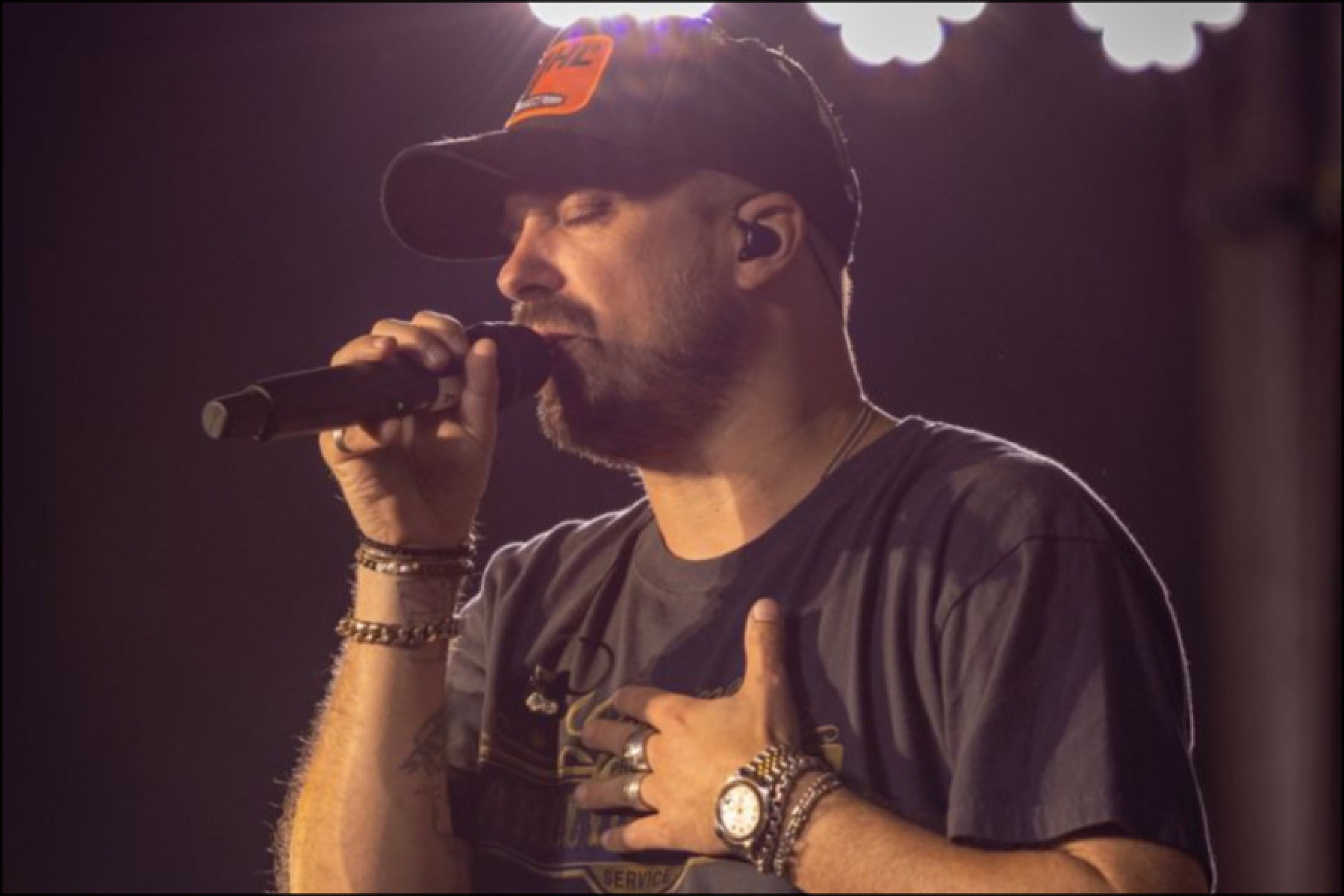 A Night with David Leonard at the Sweatshirt of Hope Festival, Concert Reviews