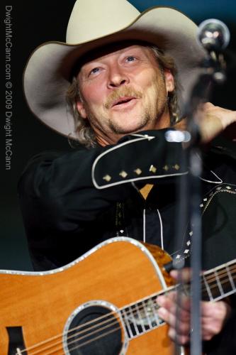 AlanJackson012.jpg