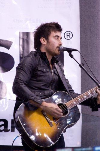 <B>Phil Wickham</B>