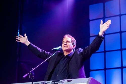 Terry MacAlmon during live worship.