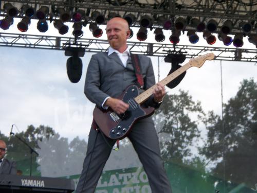 Stu G rockin'...