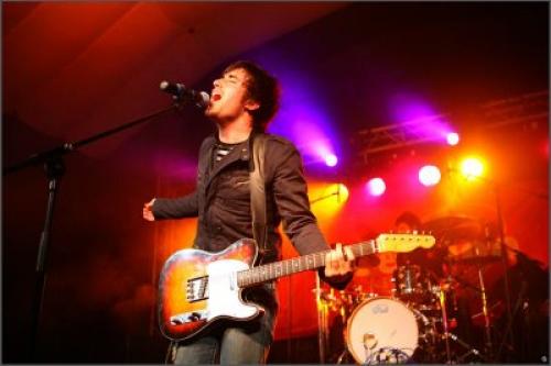 <B>Phil Wickham</B>