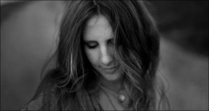 VIDEO PREMIERE: Shelly Moore Shares New Worship Single