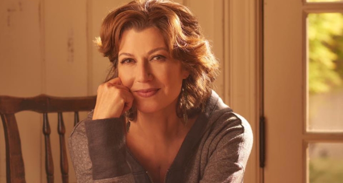 Delilah Welcomes Amy Grant to the 'Love Someone' Podcast