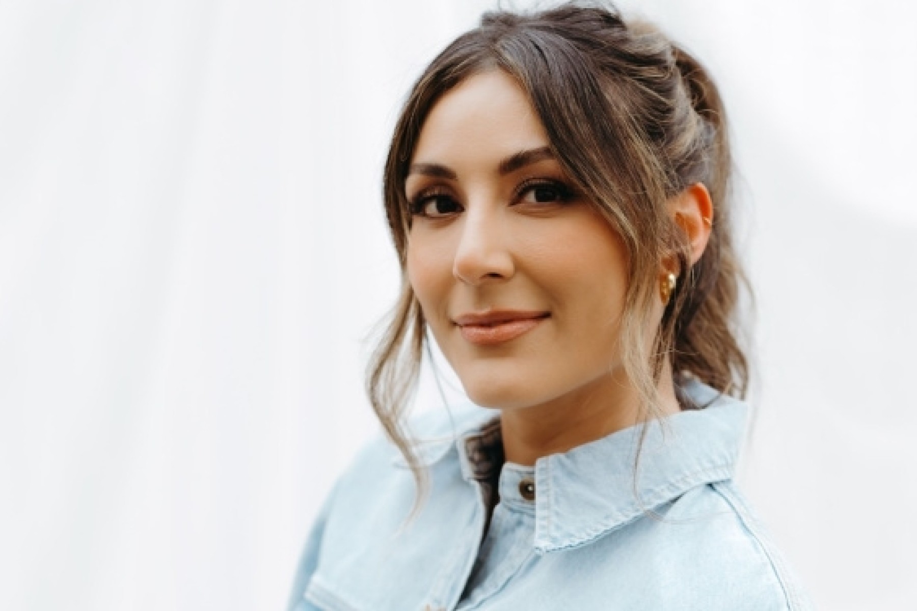 Iveth Luna Reworks Billie Eilish Song and Goes Viral