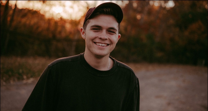 Josiah Queen's New Album Debuts at No. 1