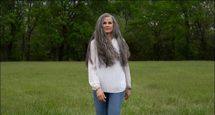 Niki Lou Savich Releases Joyful Gospel Single