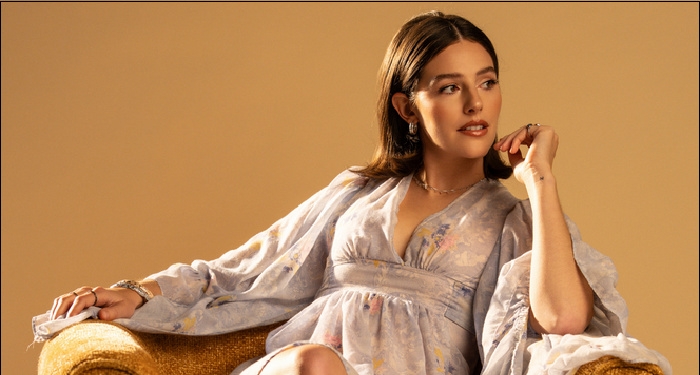 Evelyn Cormier Signs to BEC Recordings and Drops New Single